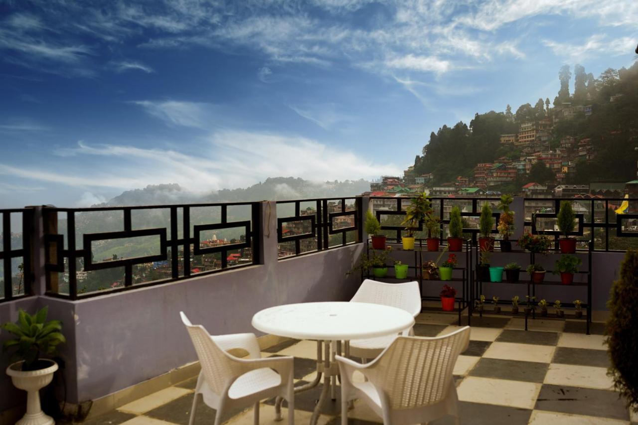 Hotel Hill Queen Near Sherpa Gumba Darjeeling Mall 5 Min Couple Friendly Exterior foto