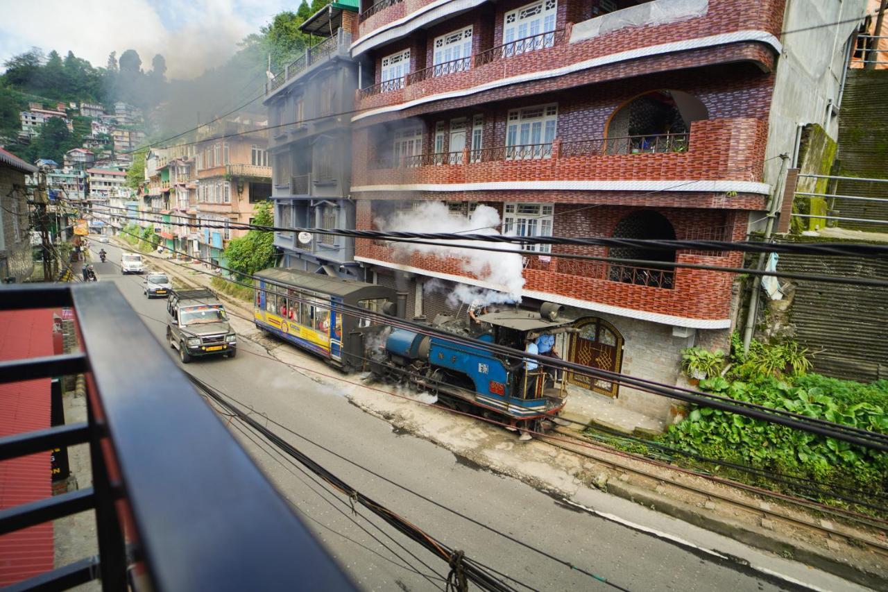 Hotel Hill Queen Near Sherpa Gumba Darjeeling Mall 5 Min Couple Friendly Exterior foto