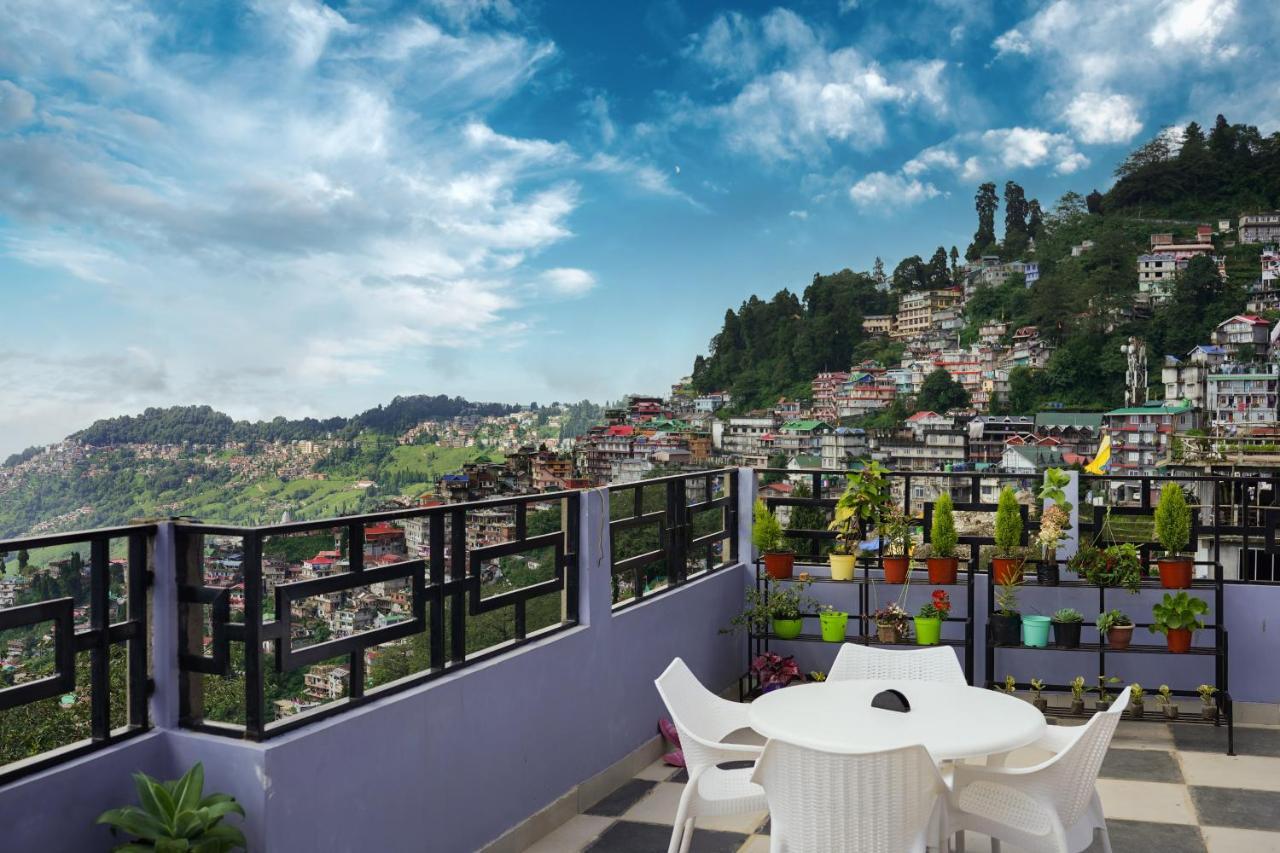 Hotel Hill Queen Near Sherpa Gumba Darjeeling Mall 5 Min Couple Friendly Exterior foto