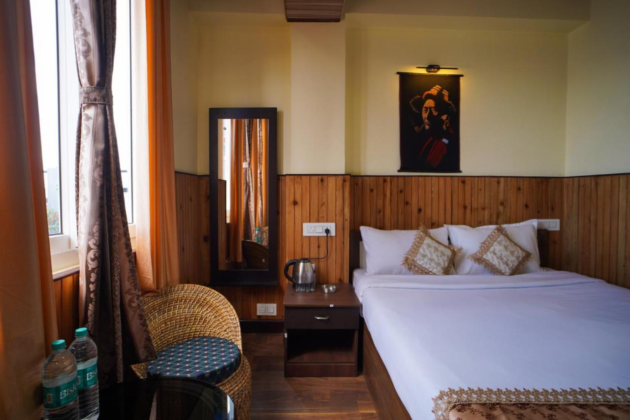 Hotel Hill Queen Near Sherpa Gumba Darjeeling Mall 5 Min Couple Friendly Exterior foto