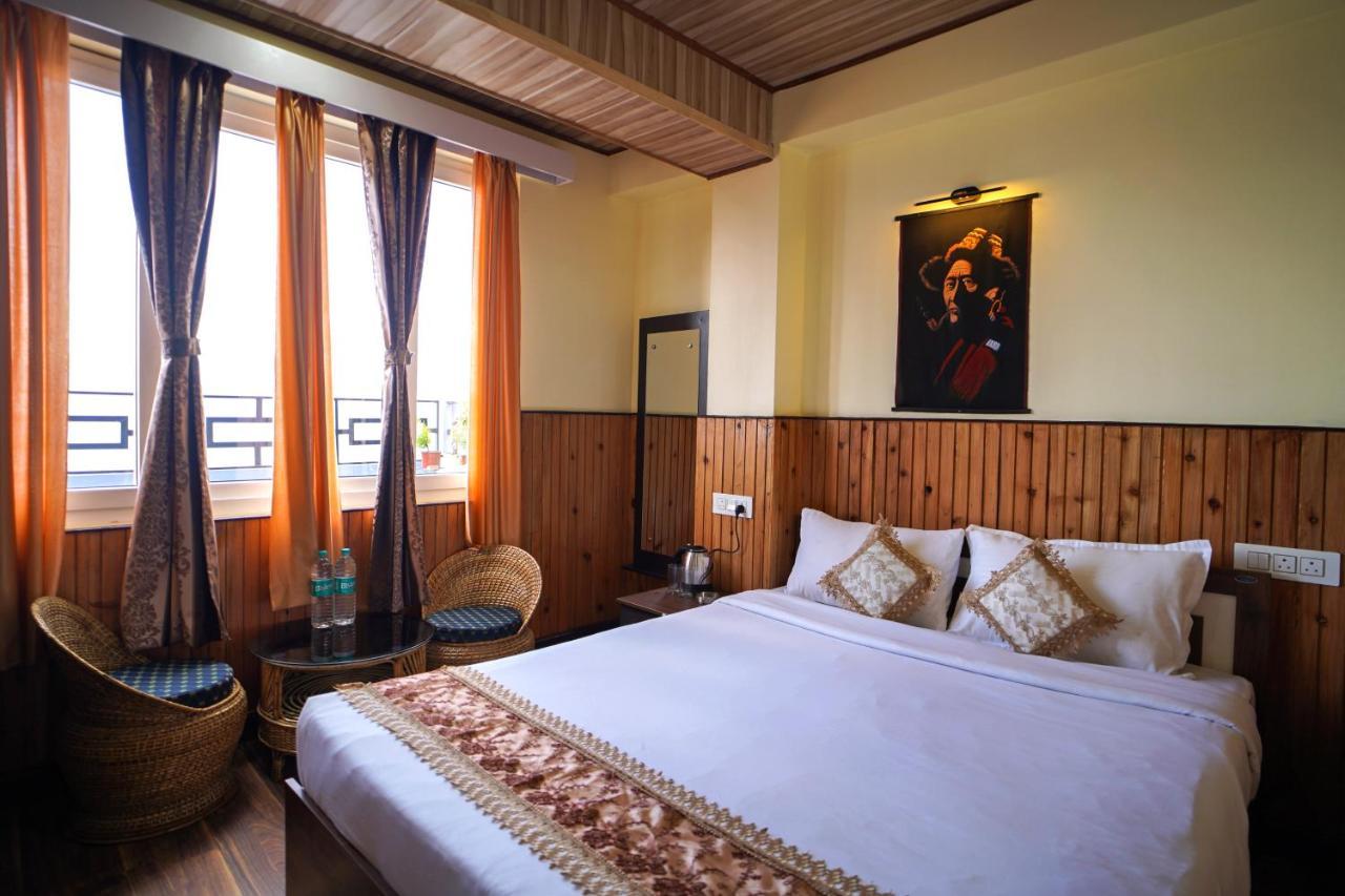 Hotel Hill Queen Near Sherpa Gumba Darjeeling Mall 5 Min Couple Friendly Exterior foto