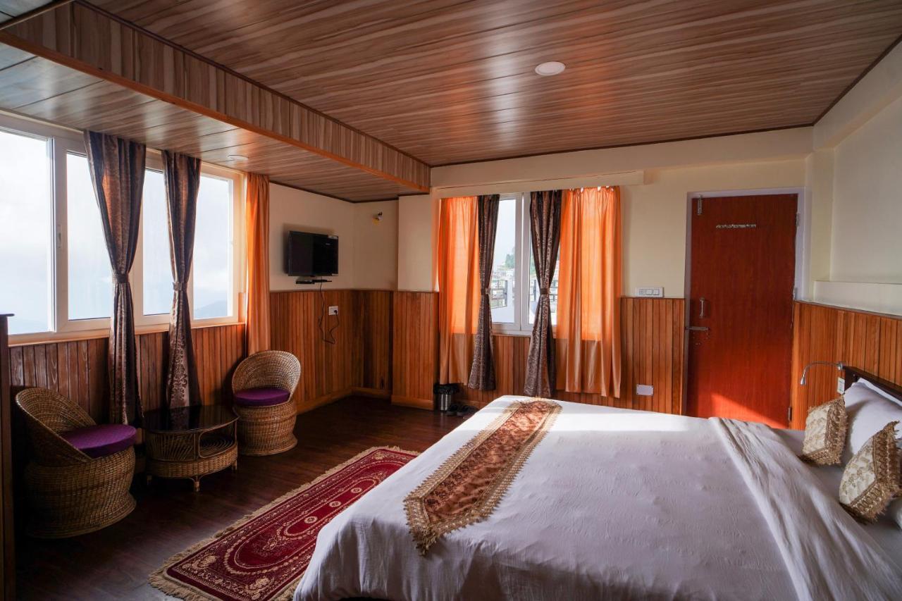 Hotel Hill Queen Near Sherpa Gumba Darjeeling Mall 5 Min Couple Friendly Exterior foto